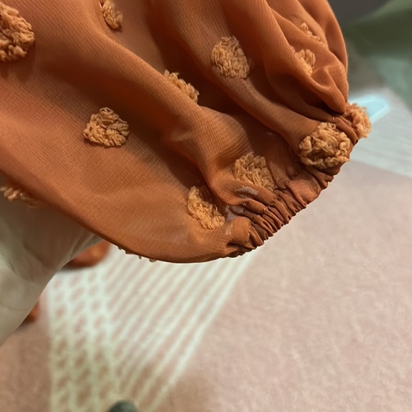 Long sleeve tie waist dress with polka dot details. Size small - Picture 6 of 6